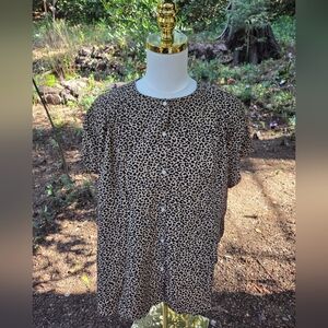 Old Navy Black‎ and Tan Cheetah Print Flutter Sleeve Blouse